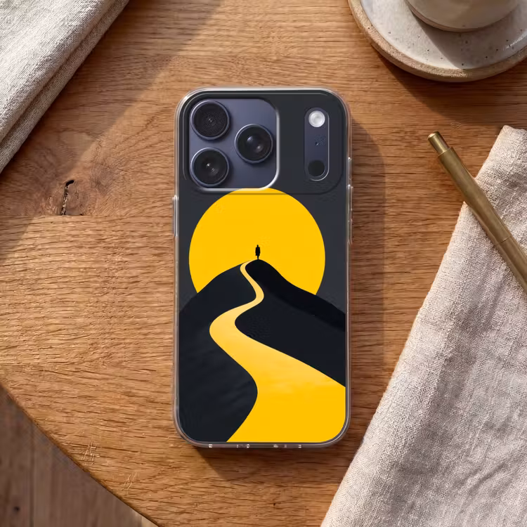 Zon - Heuvel - Pad - Geel Telefoonhoesje iPhone 17 Pro klein -sfeer1
