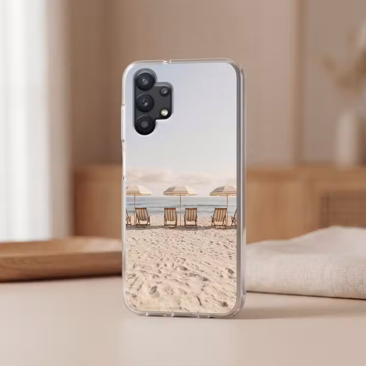 Strand - Stoelen - Parasol Telefoonhoesje Samsung Galaxy A32 5G klein -sfeer2