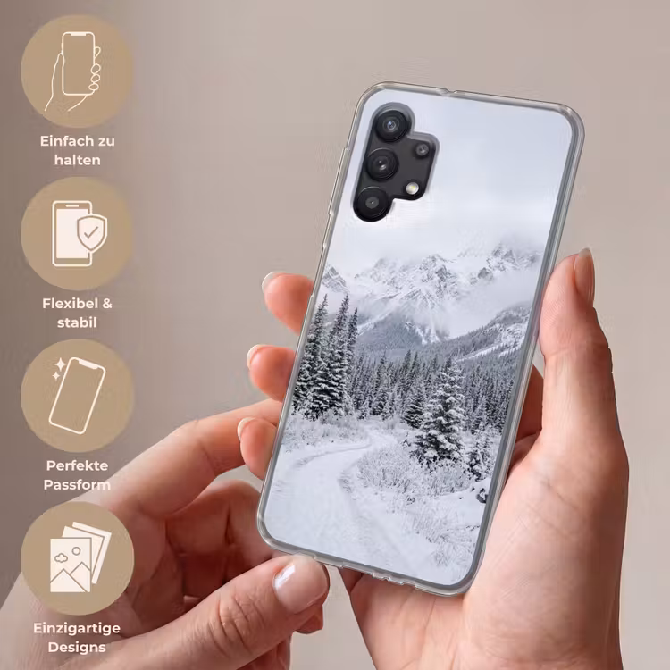 Weg - Bergen - Sneeuw - Naaldbos - Avontuurlijk Telefoonhoesje Samsung Galaxy A32 5G klein -sfeer3_DE