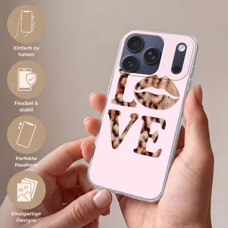 Tekst - Love - Pantervacht - Lichtroze Telefoonhoesje iPhone 17 Pro klein -sfeer3_DE