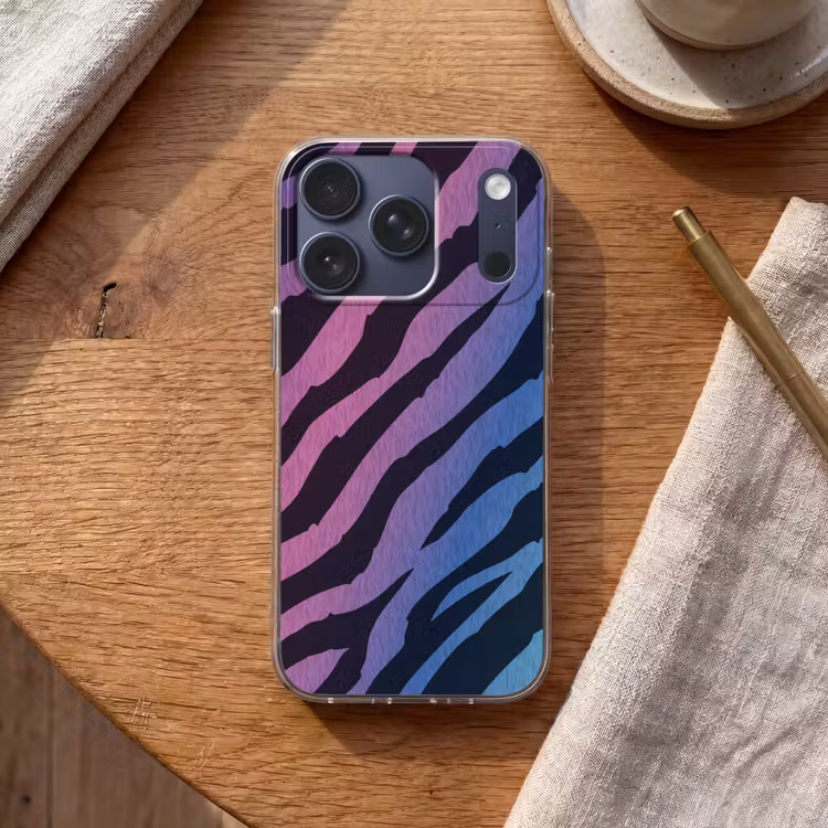 Tijgerprint - Blauw - Paars - Kleurrijk Telefoonhoesje iPhone 17 Pro klein -sfeer1
