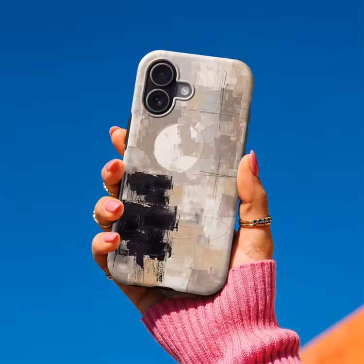 Abstract - Cirkel - Modern - Beige - Zwart - Minimalistisch Toughcase MagSafe Apple iPhone 17 klein -Sfeer1V