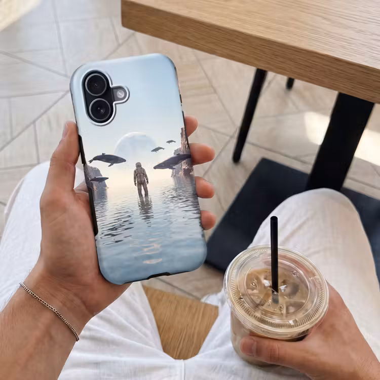 Handyhülle Toughcase - Astronaut – Wal – Fantasie - Ruimtevaarder - Walvis - Fantasie Toughcase MagSafe Apple iPhone 17 klein
