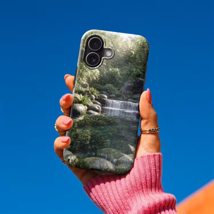 Beek - Waterval - Natuur - Groen Toughcase MagSafe Apple iPhone 17 klein -Sfeer1V