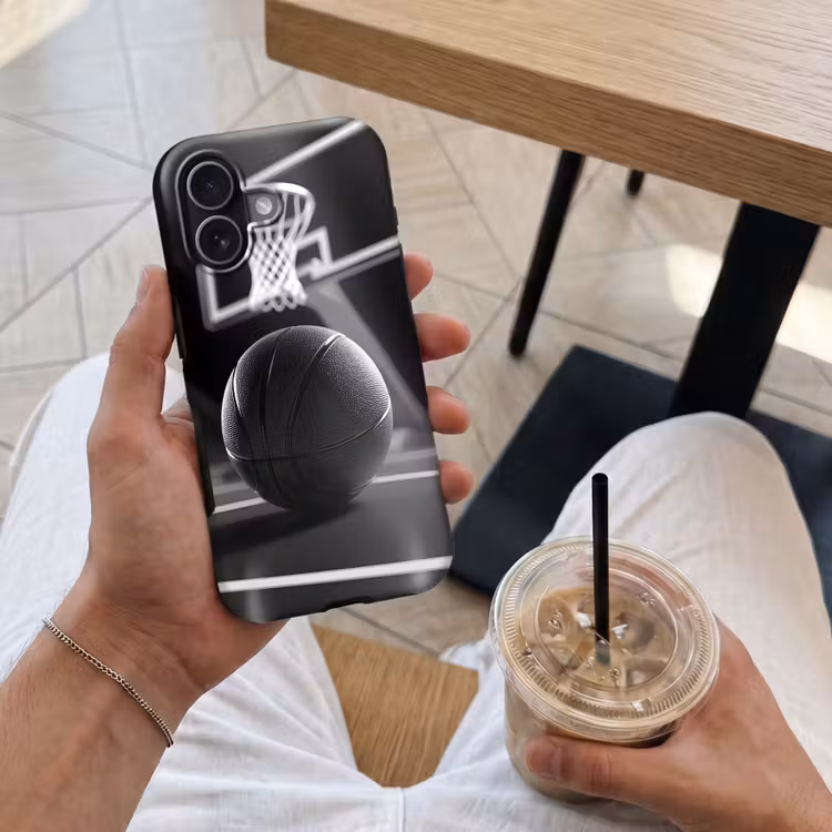 Basketbal - Basketbalveld - Lichtlijnen Toughcase MagSafe Apple iPhone 17 klein -Sfeer1M