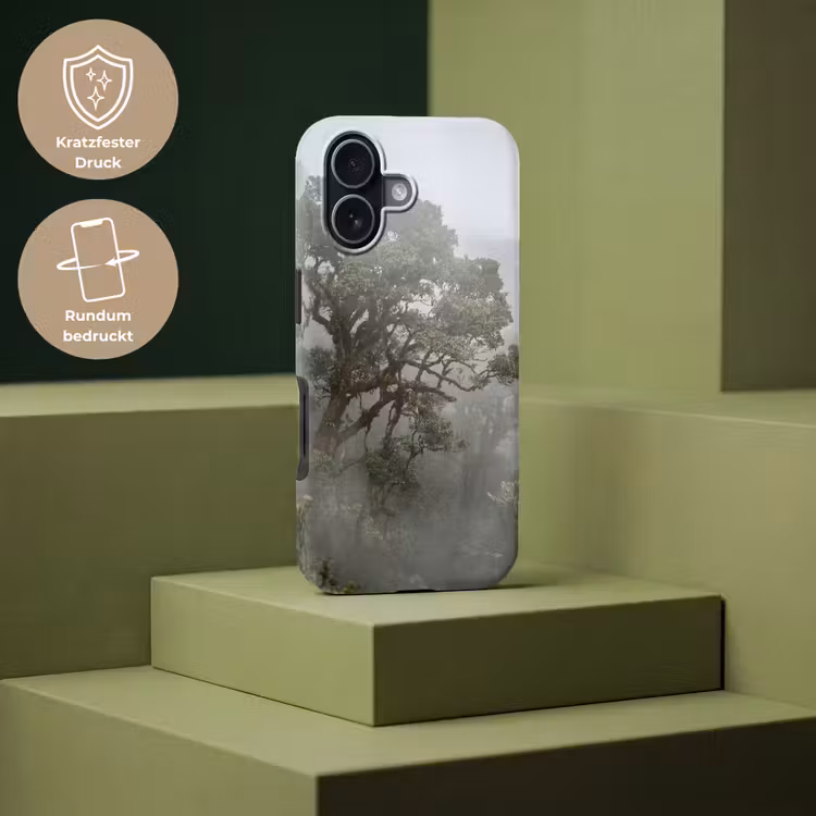 Boom - Mistig - Bos - Groen - Natuur Toughcase MagSafe Apple iPhone 17 klein -USP_PrintM_DE