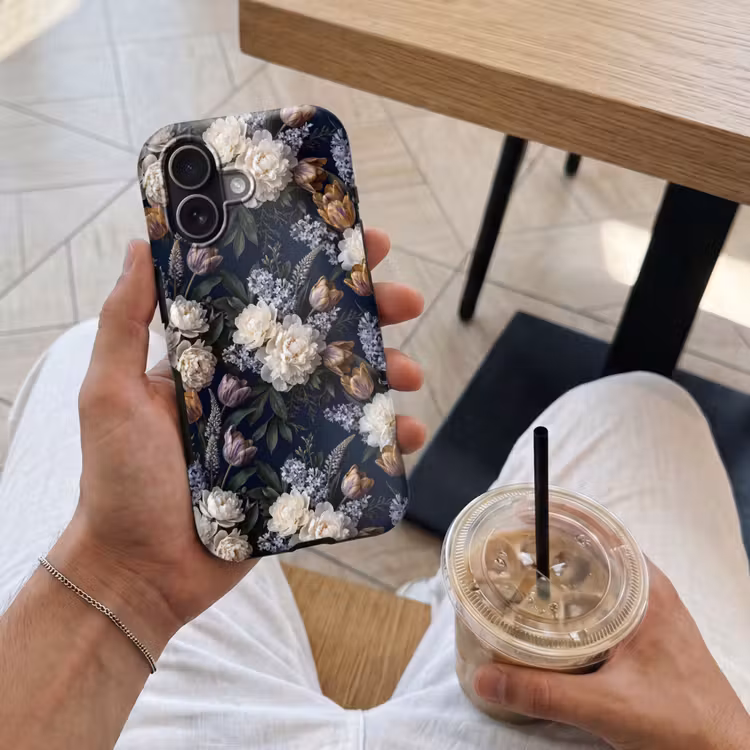 Bloemen - Donker - Elegant - Natuur - Wit Toughcase MagSafe Apple iPhone 17 klein -Sfeer1M