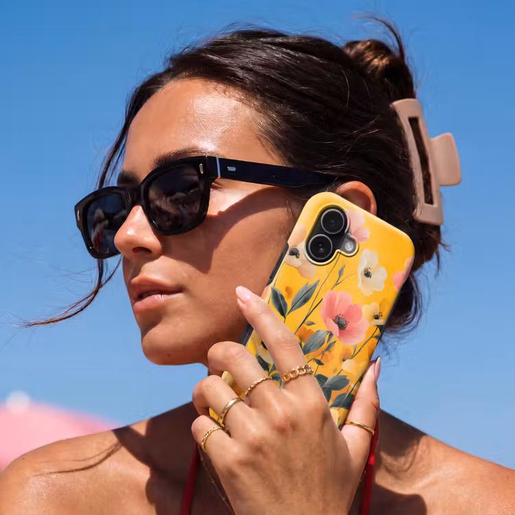 Bloemen - Veld - Geel Toughcase MagSafe Apple iPhone 17 klein -Sfeer2V