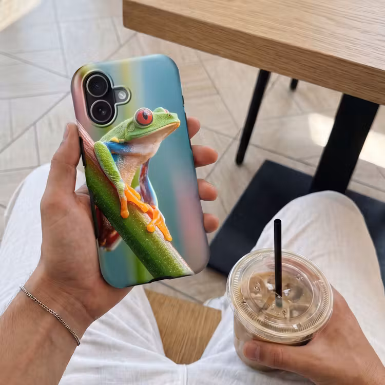 Kleurrijke kikker - Groene stengel - Alert Toughcase MagSafe Apple iPhone 17 klein -Sfeer1M