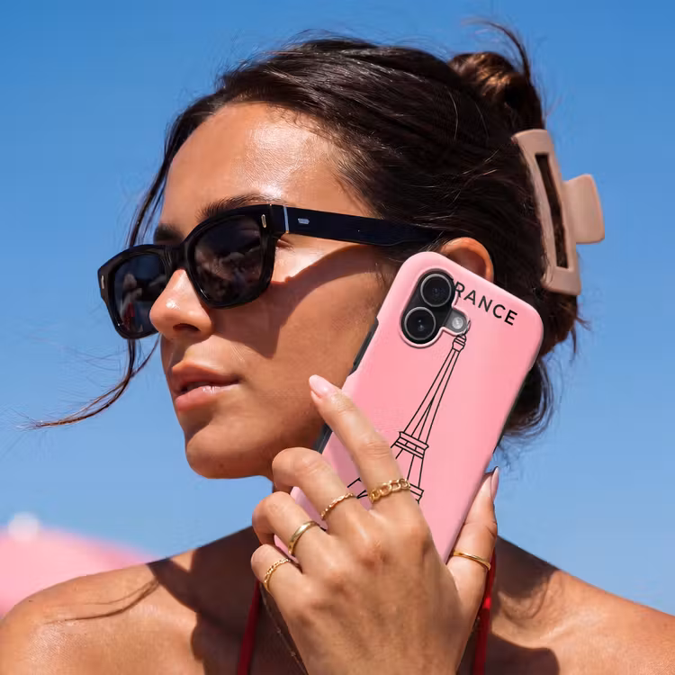 Eiffeltoren - Parijs - Architectuur - Minimalistisch - Roze Toughcase MagSafe Apple iPhone 17 klein -Sfeer2V