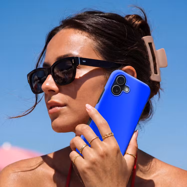 Electric - Blue - Blauw Toughcase MagSafe Apple iPhone 17 klein 1017 -Sfeer2V