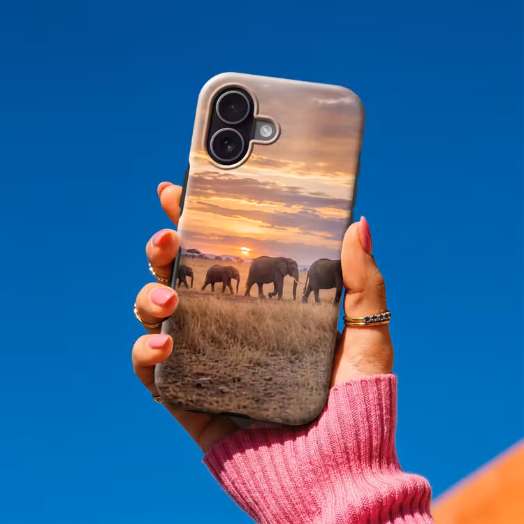 Olifanten - Savanne - Zonsondergang - Afrika - Warm Toughcase MagSafe Apple iPhone 17 klein -Sfeer1V