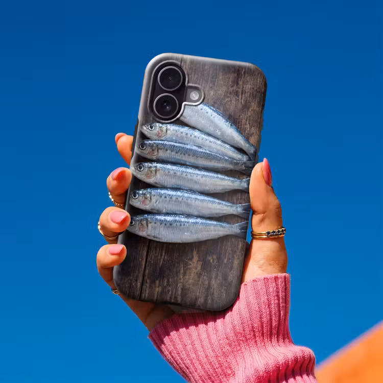 Handyhülle Toughcase - Fisch – Holz – Essen - Vis - Hout - Eten Toughcase MagSafe Apple iPhone 17 klein