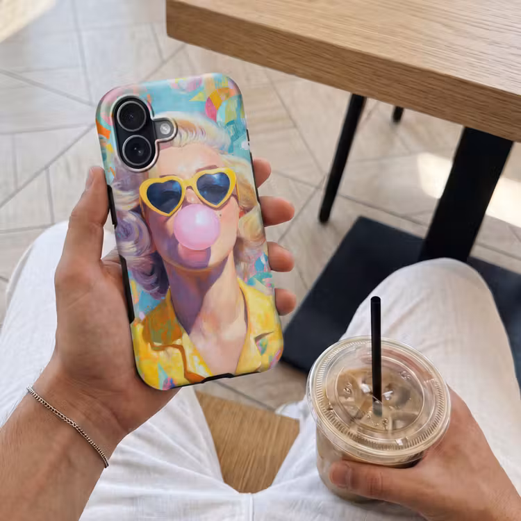 Vrouw - Blond - Roze kauwgom - Kleurrijk - Pastel Toughcase MagSafe Apple iPhone 17 klein -Sfeer1M