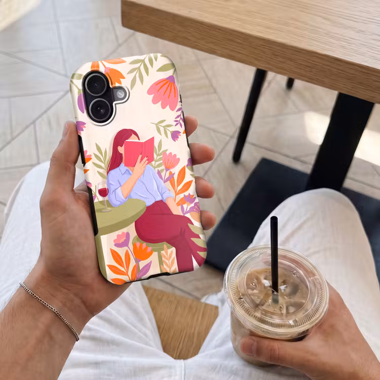 Vrouw - Lezen - Thuis - Modern - Bloemen Toughcase MagSafe Apple iPhone 17 klein -Sfeer1M