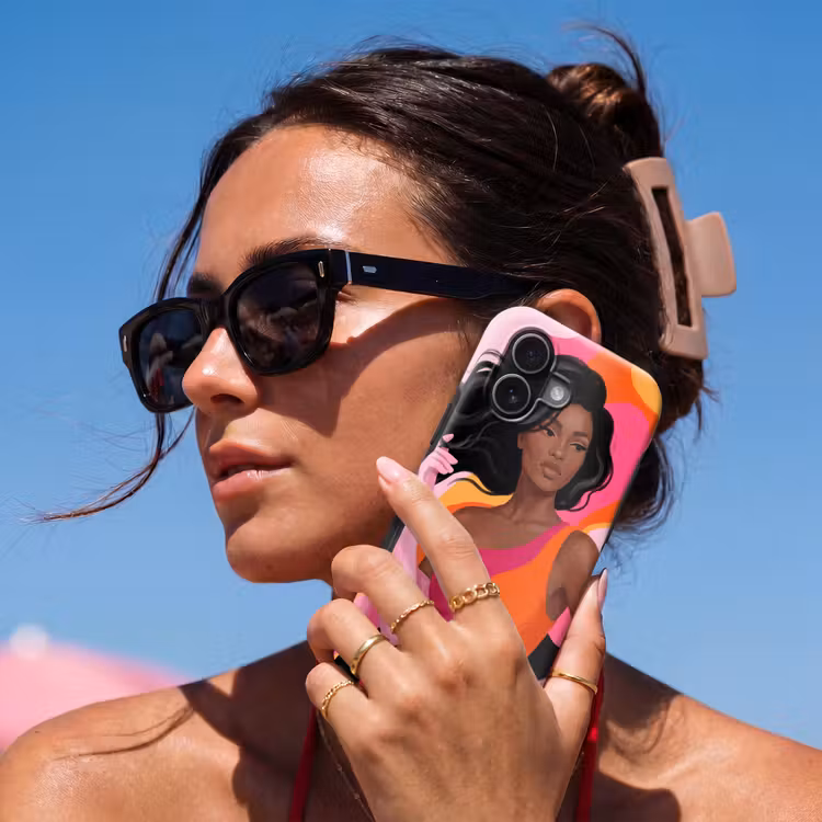 Vrouw - Portret - Kleurrijk - Modern - Kunst Toughcase MagSafe Apple iPhone 17 klein -Sfeer2V