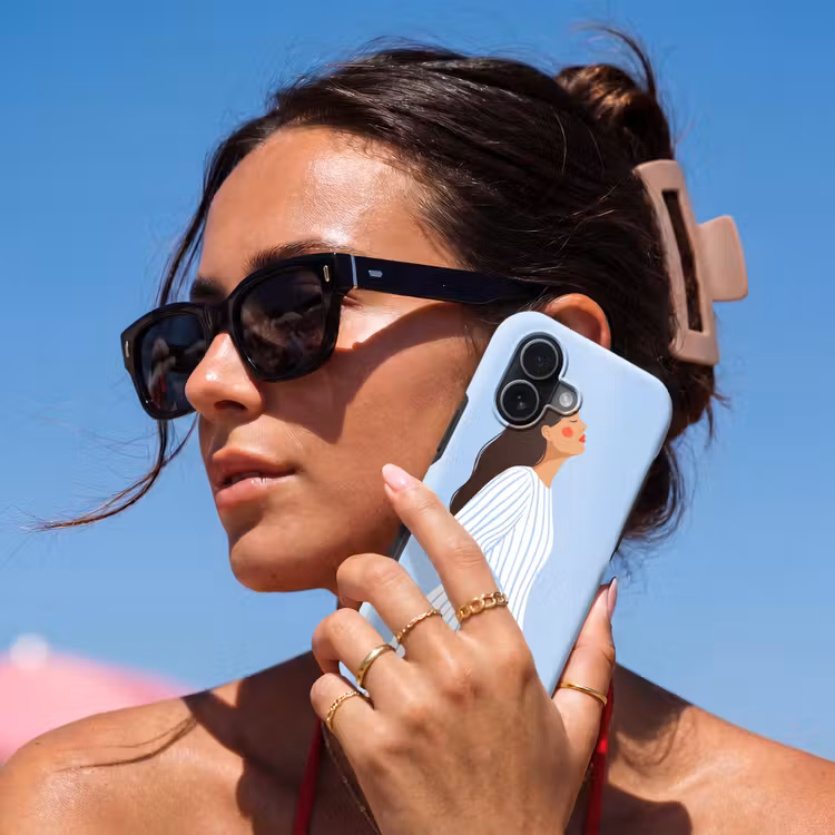 Vrouw - Profiel - Rust - Modern - Illustratie Toughcase MagSafe Apple iPhone 17 klein -Sfeer2V