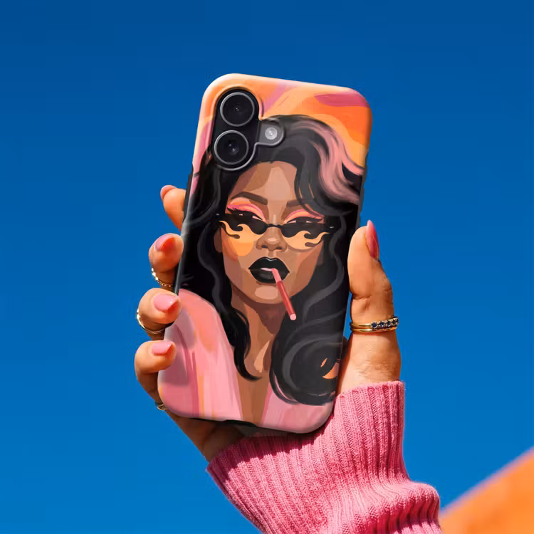 Vrouw - Zonnebril - Modern - Portret - Oranje Toughcase MagSafe Apple iPhone 17 klein -Sfeer1V