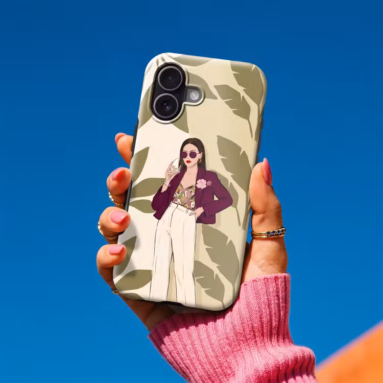 Vrouw - Wijn - Portret - Mode - Modern Toughcase MagSafe Apple iPhone 17 klein -Sfeer1V