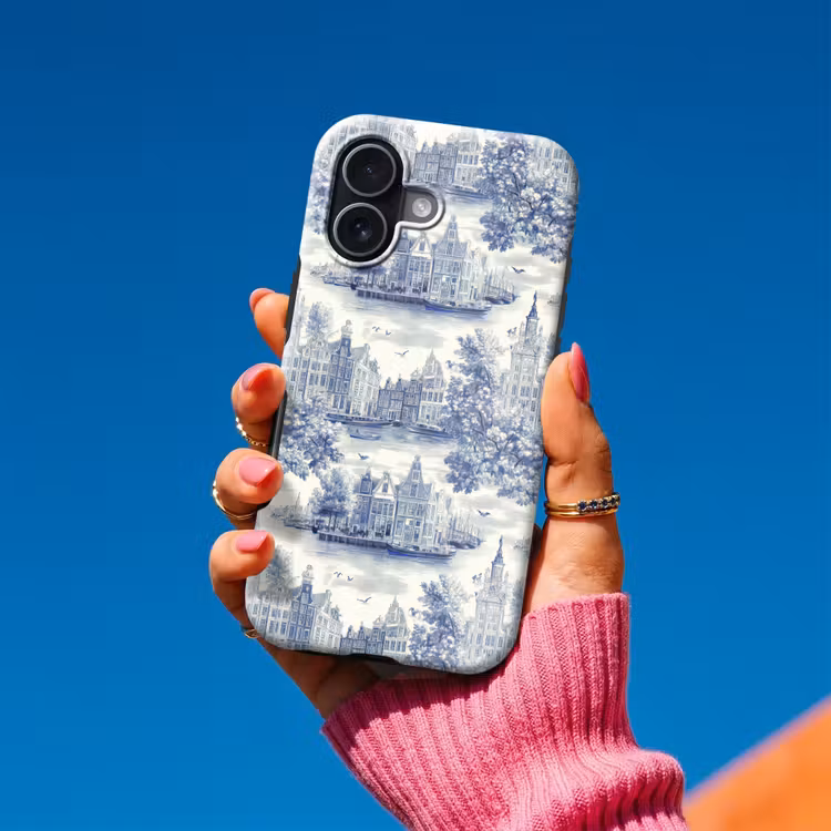 Huizen - Bomen - Water - Vogels - Blauw Toughcase MagSafe Apple iPhone 17 klein 1017 -Sfeer1V