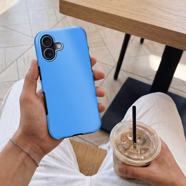 Bright - Azure - Blauw Toughcase MagSafe Apple iPhone 17 klein 1017 -Sfeer1M