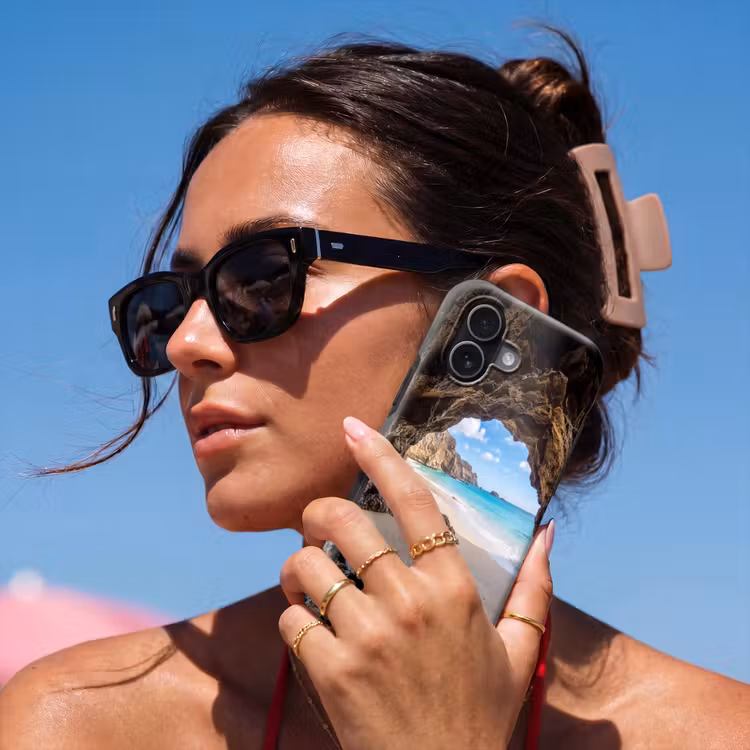Grot - Strand - Zee - Blauw Toughcase MagSafe Apple iPhone 17 klein -Sfeer2V