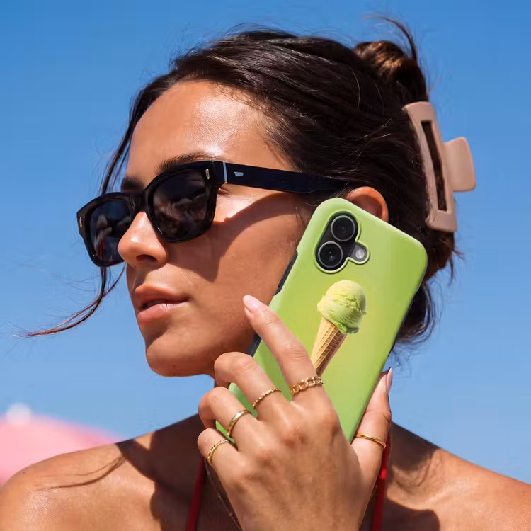 Hoorntje - Schepijs - Groen Toughcase MagSafe Apple iPhone 17 klein -Sfeer2V