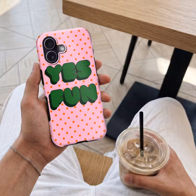 Yes fun - Groen - Roze - Stippen Toughcase MagSafe Apple iPhone 17 klein -Sfeer1M