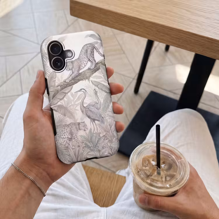 Kat - Vogel - Jungle - Illustratie - Dieren Toughcase MagSafe Apple iPhone 17 klein -Sfeer1M