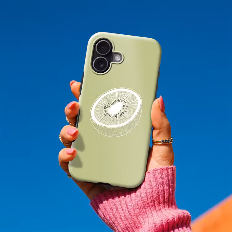 Kiwi - Lijntekening - Minimalistisch - Groen Toughcase MagSafe Apple iPhone 17 klein -Sfeer1V