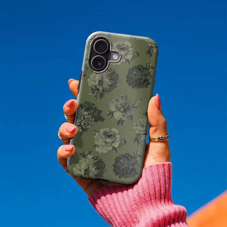 Klassiek - botanisch - olijfgroen - bloemen Toughcase MagSafe Apple iPhone 17 klein 1017 -Sfeer1V