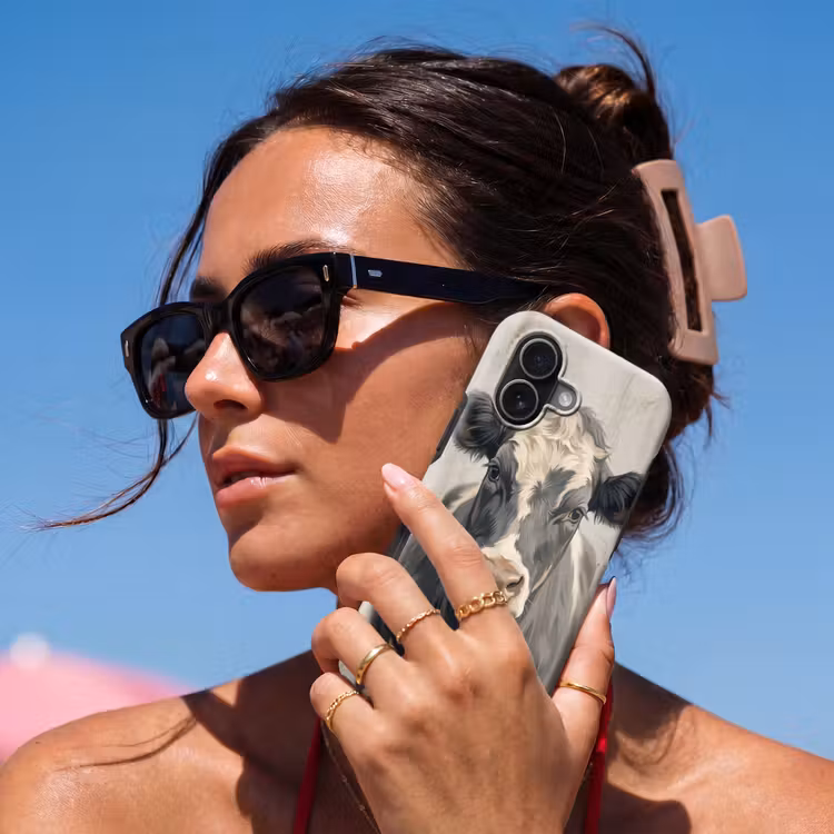 Koe - Portret - Dieren - Modern Toughcase MagSafe Apple iPhone 17 klein -Sfeer2V