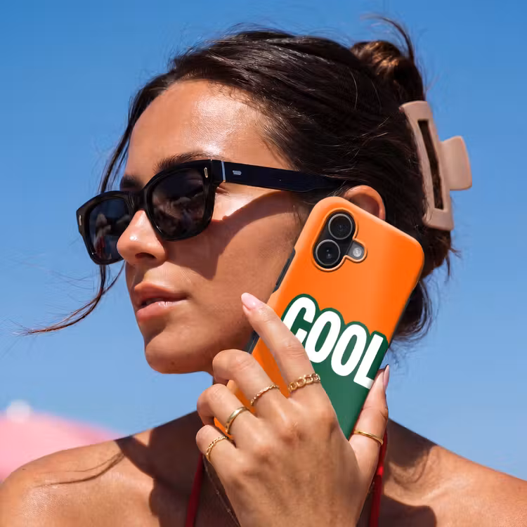 Cool - Oranje - Groen Toughcase MagSafe Apple iPhone 17 klein -Sfeer2V