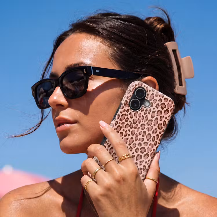 Luipaard - Patroon - Roze Toughcase MagSafe Apple iPhone 17 klein 1017 -Sfeer2V