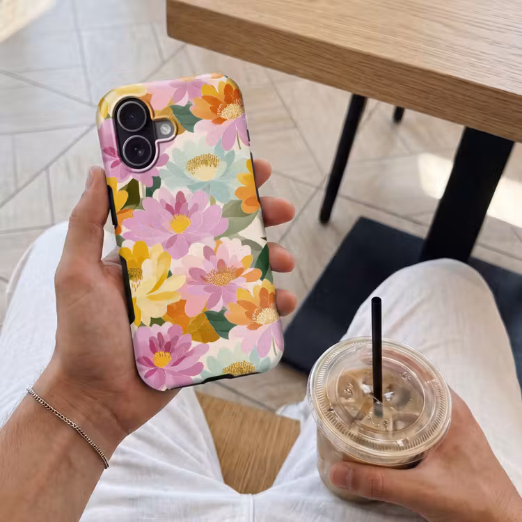 Lelies - Aquarel - Pastel Toughcase MagSafe Apple iPhone 17 klein 1017 -Sfeer1M
