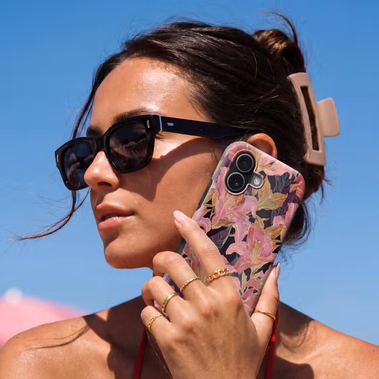 Lelies - Patroon - Roze - Goud Toughcase MagSafe Apple iPhone 17 klein 1017 -Sfeer2V