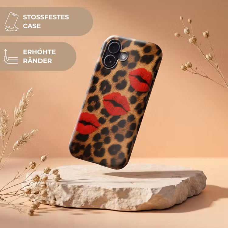 Lippen - Drie - Rood - Panterprint Toughcase MagSafe Apple iPhone 17 klein -USP_RandenV_DE