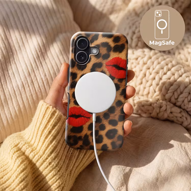 Lippen - Drie - Rood - Panterprint Toughcase MagSafe Apple iPhone 17 klein -USP_MagsafeV