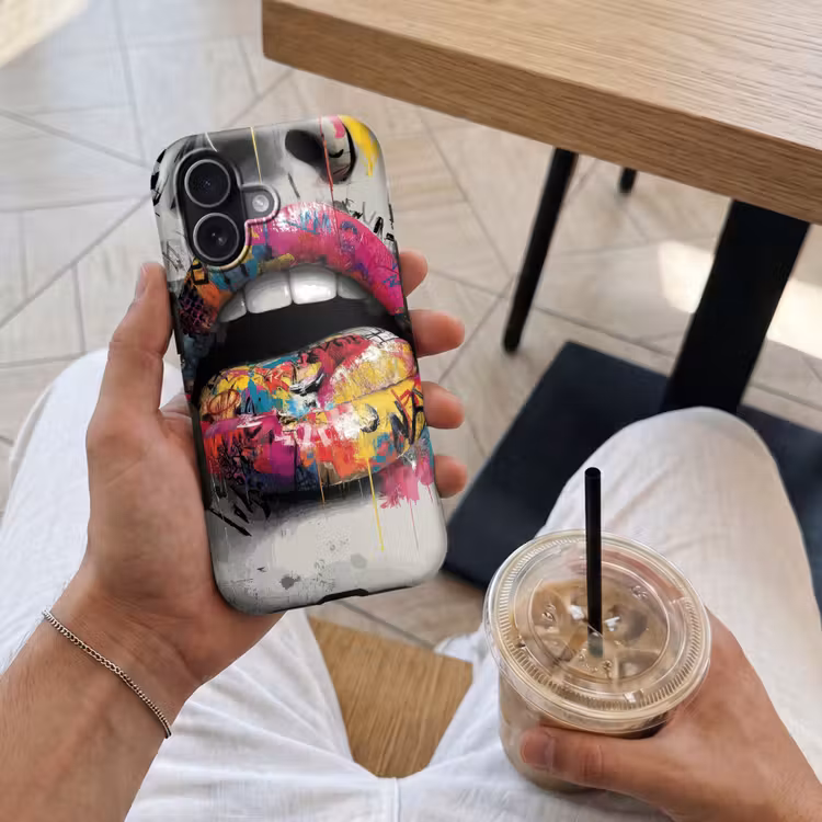 Lippen - Graffiti - Expressief Toughcase MagSafe Apple iPhone 17 klein -Sfeer1M