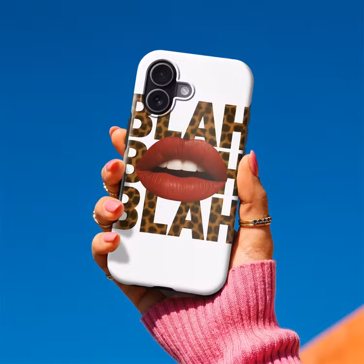 Lip - Rood - Quote Toughcase MagSafe Apple iPhone 17 klein -Sfeer1V