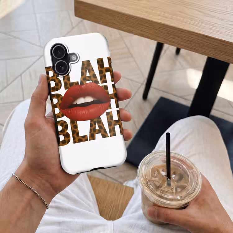 Lip - Rood - Quote Toughcase MagSafe Apple iPhone 17 klein -Sfeer1M