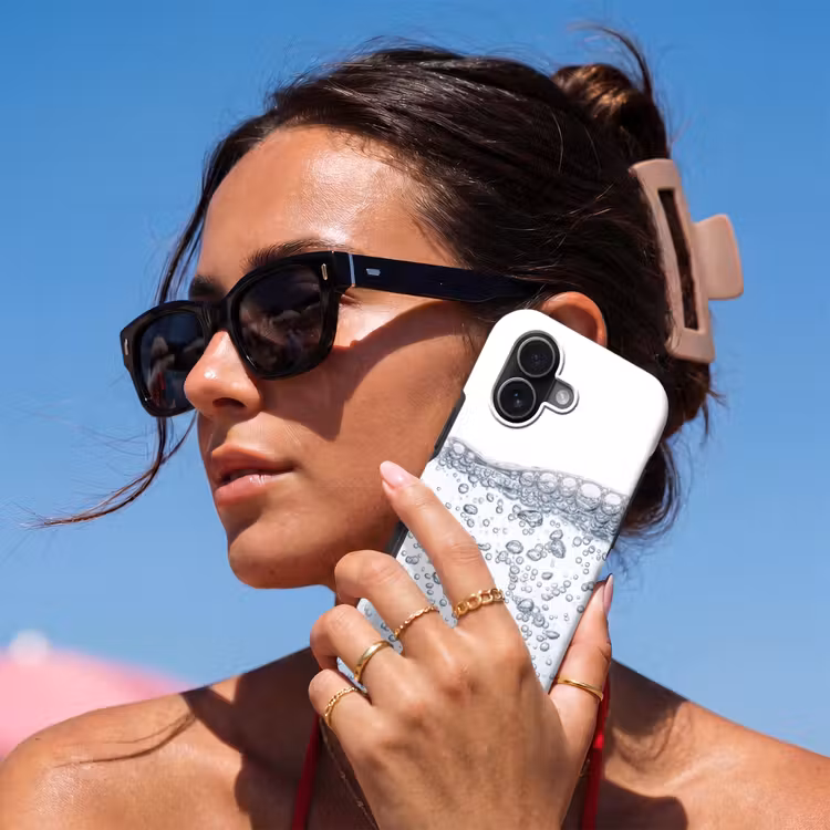 Luchtbellen - Water - Dynamisch Toughcase MagSafe Apple iPhone 17 klein -Sfeer2V