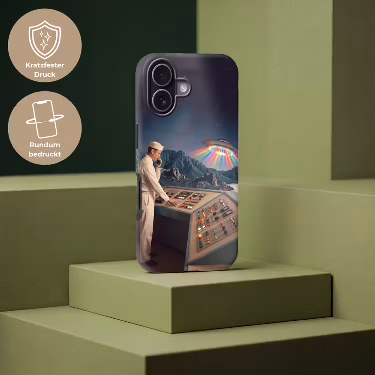 Handyhülle Toughcase - Mann – Kontrollraum – Strand - Man - Controlekamer - Strand Toughcase MagSafe Apple iPhone 17 klein