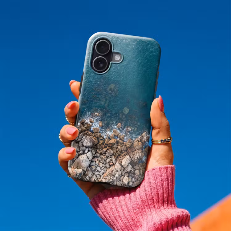 Zee - Kustlijn - Natuur - Abstract - Blauw Toughcase MagSafe Apple iPhone 17 klein -Sfeer1V