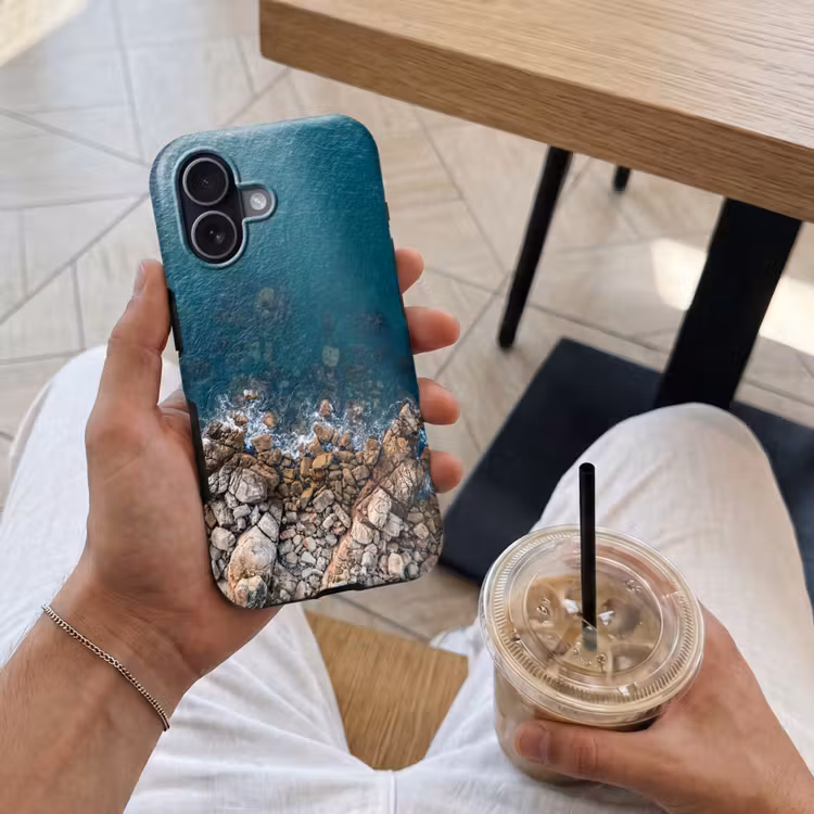 Zee - Kustlijn - Natuur - Abstract - Blauw Toughcase MagSafe Apple iPhone 17 klein -Sfeer1M