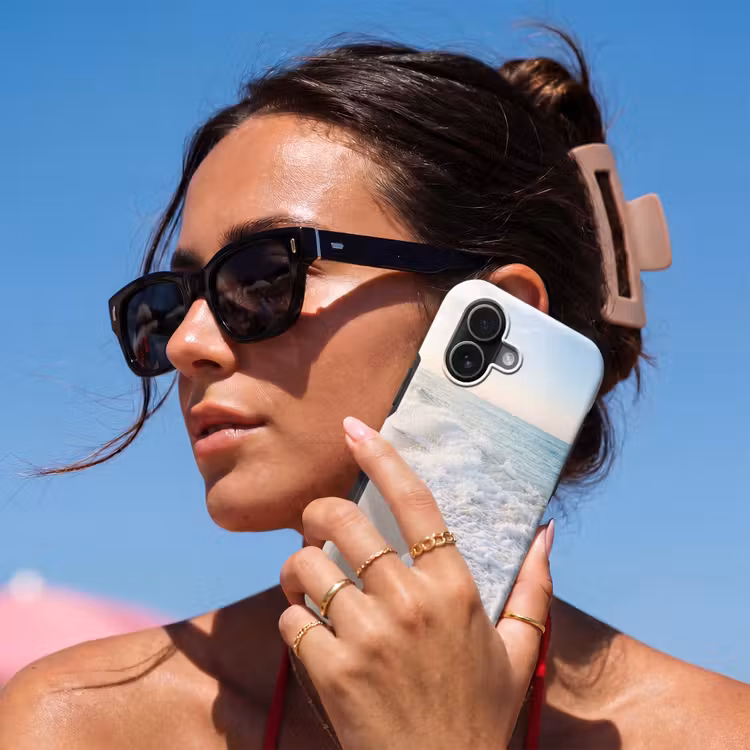 Zee - Golven - Strand - Natuur - Wit Toughcase MagSafe Apple iPhone 17 klein -Sfeer2V