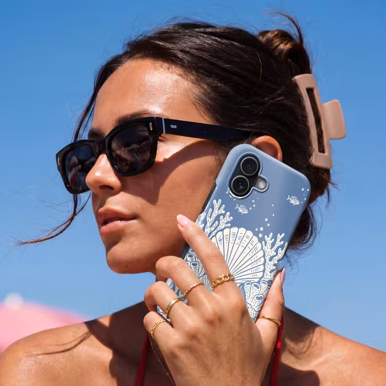 Zeeleven - Koraal - Schelp - Vis - Illustratie - Onderwater Toughcase MagSafe Apple iPhone 17 klein -Sfeer2V