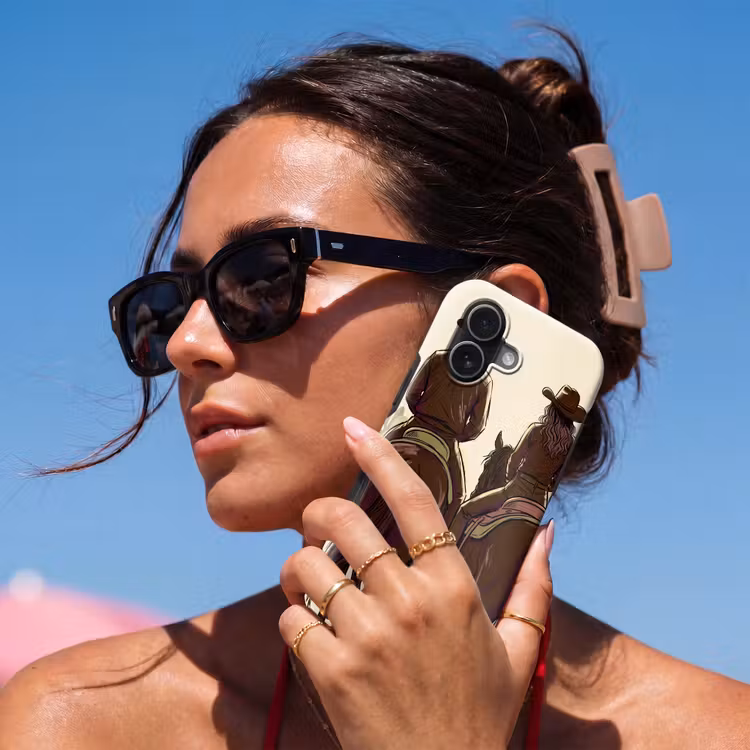 Mensen - Ruiters - Western - Illustratie - Bruin Toughcase MagSafe Apple iPhone 17 klein -Sfeer2V