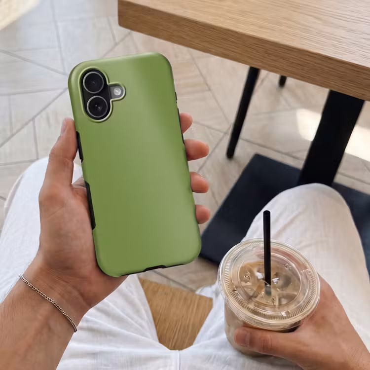 Moss - Green - Groen Toughcase MagSafe Apple iPhone 17 klein 1017 -Sfeer1M