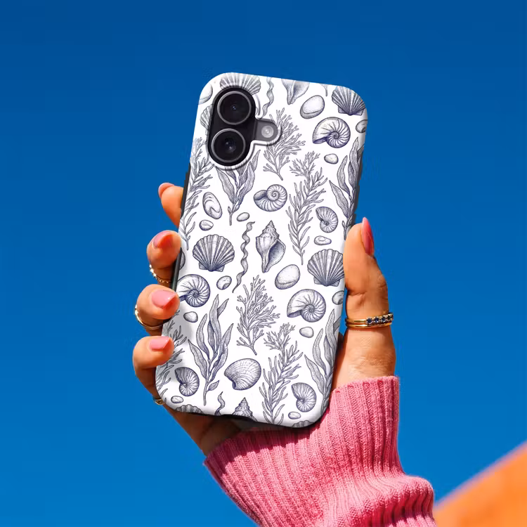 Schelpen - Zeewier - Oceaan - Illustratie - Blauw Toughcase MagSafe Apple iPhone 17 klein -Sfeer1V